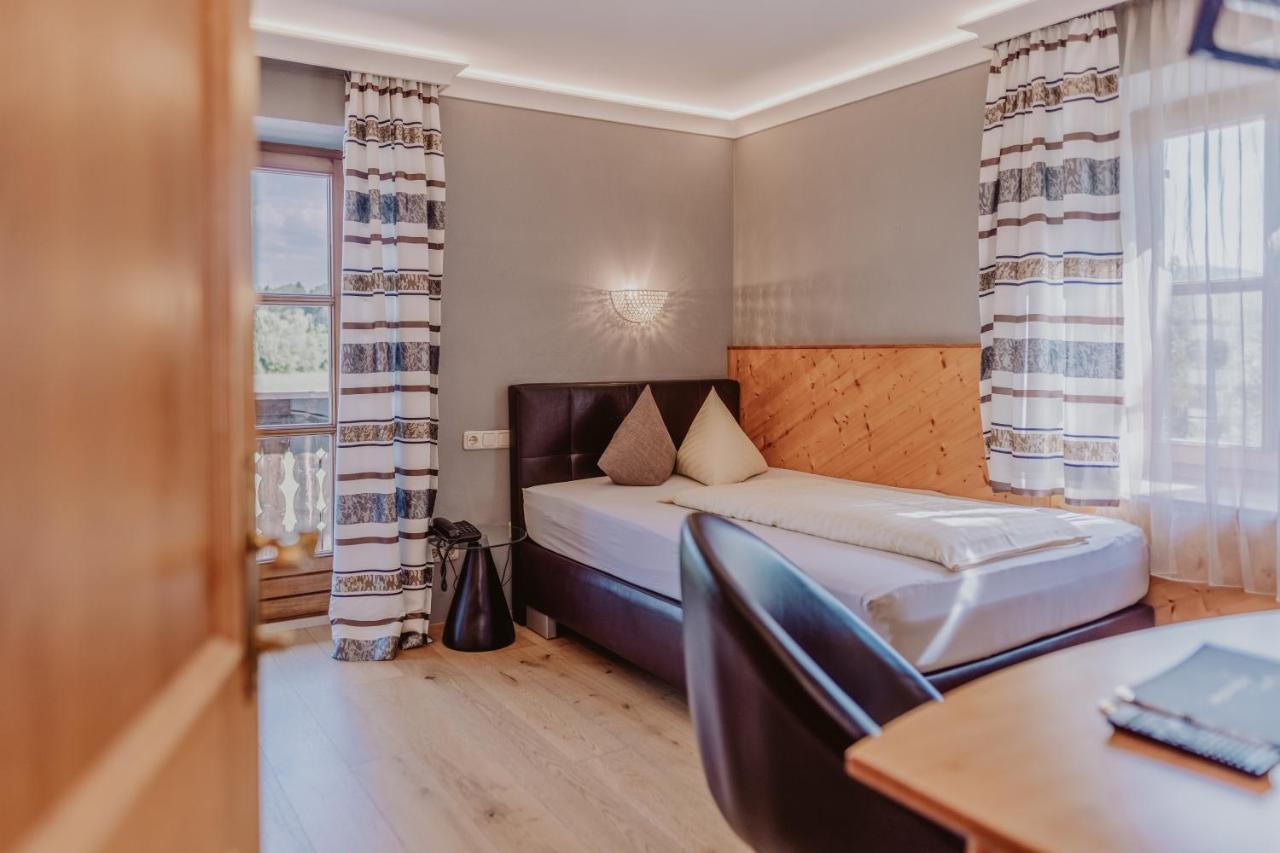 Landhotel Gschirnwirt Ойгендорф Екстериор снимка